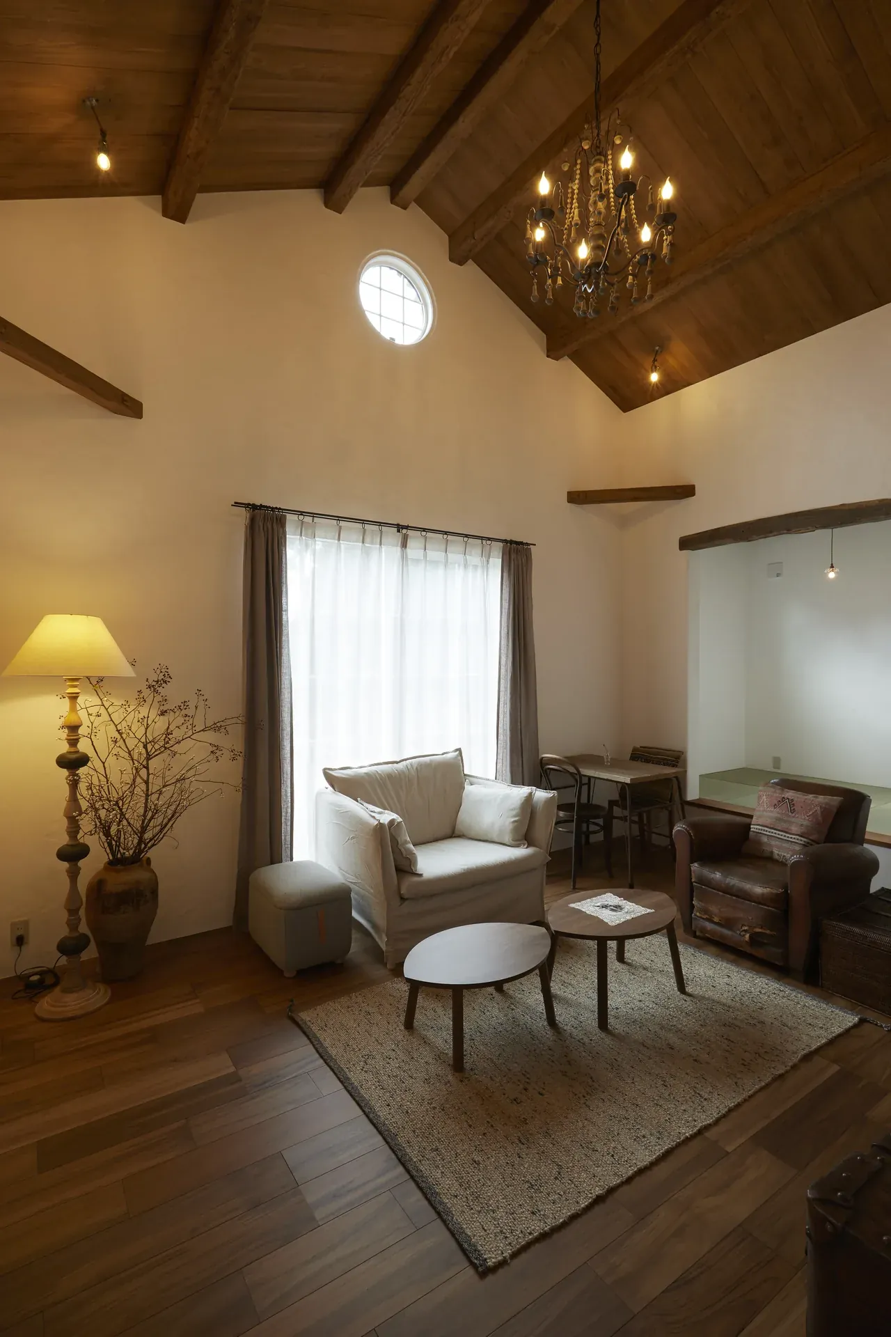 勾配天井の平屋