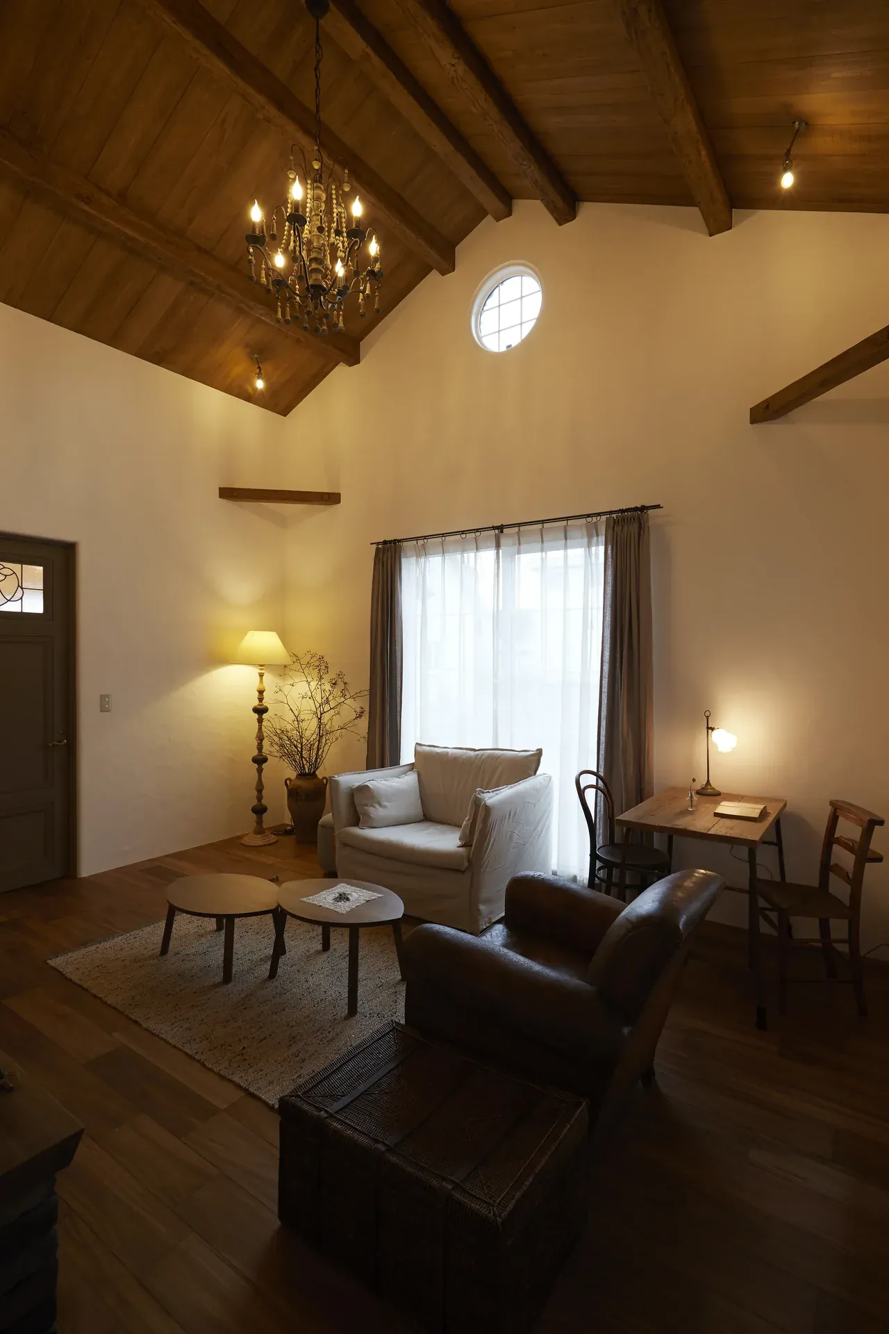 勾配天井の平屋